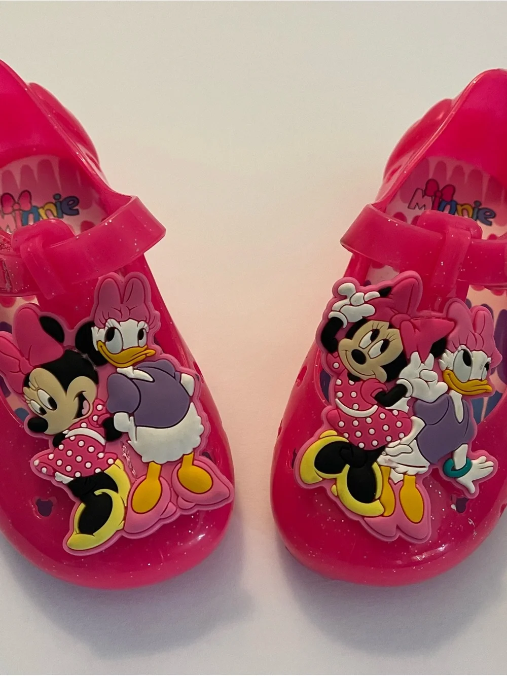 Minnie Mouse and Daisy Duck Pink toddler girls Jelly Shoes Mary Jane’s size 7